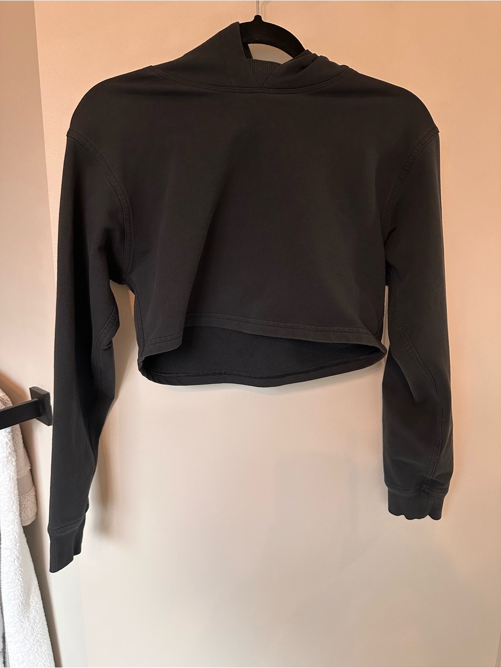 Lululemon Black Cropped Hoodie Sweatshirt | Likely XS/S